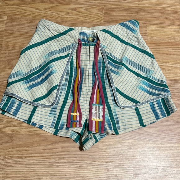 Urban Outfitters UO Patterned Pocket Shorts Size 4 - Picture 2 of 5